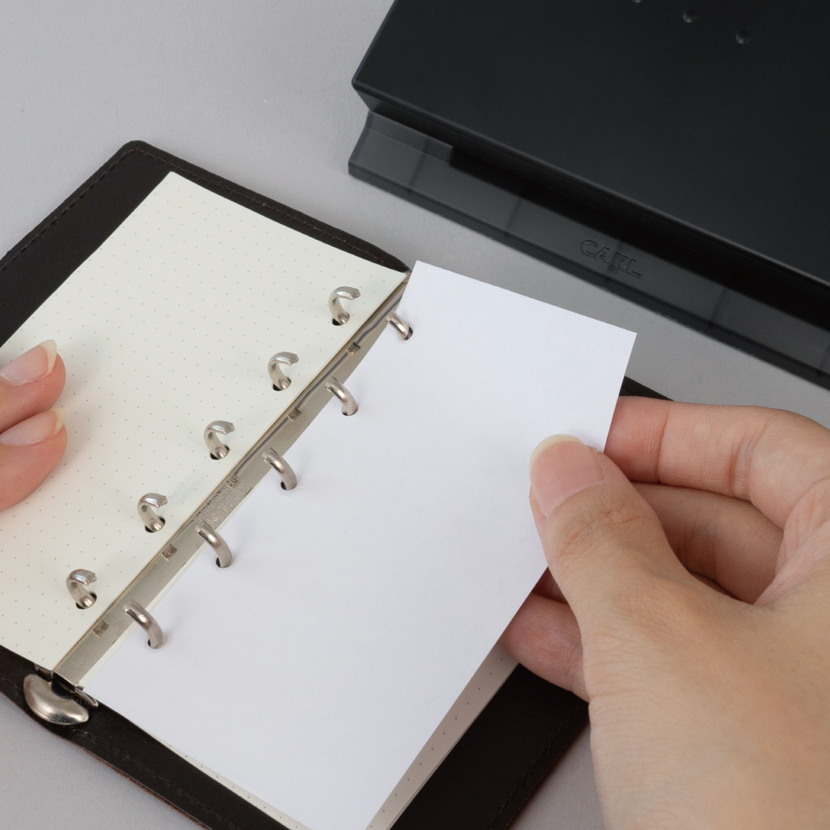 ミニサイズ手帳に最適な穴径3.5mm